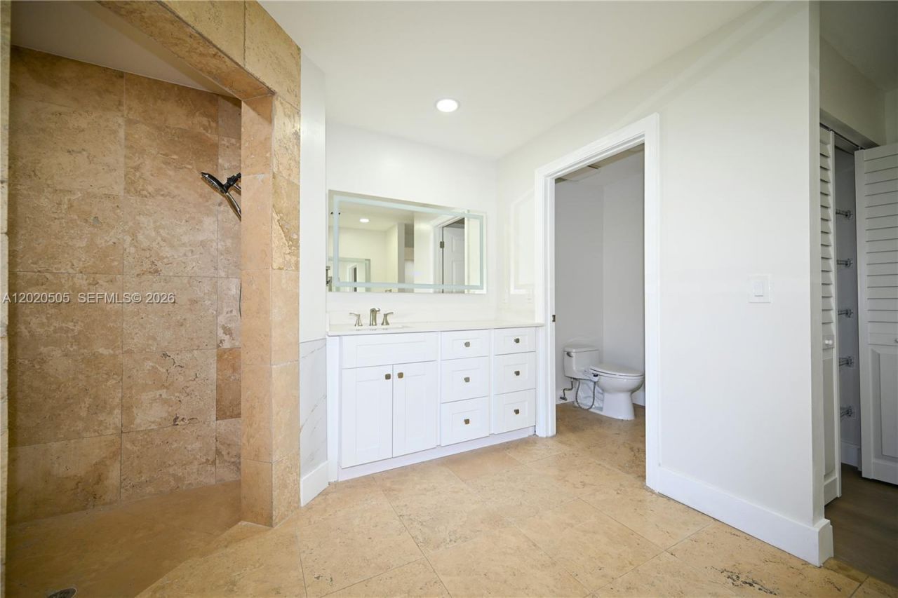 2125 Harbor Way , Weston, FL 33326 Photo
