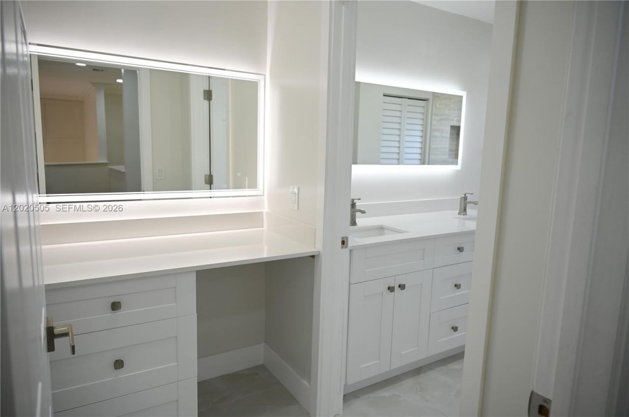 2125 Harbor Way , Weston, FL 33326 Photo