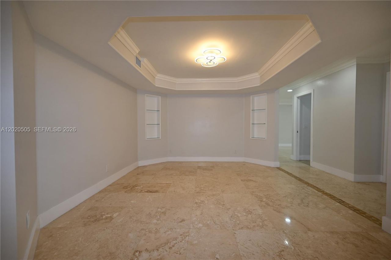2125 Harbor Way , Weston, FL 33326 Photo