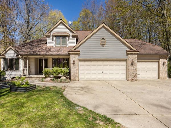 15056 Oakwood Drive, Big Rapids, MI 49307