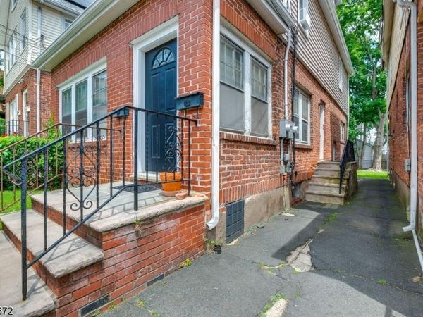 278 High St, Hackensack, NJ 07601