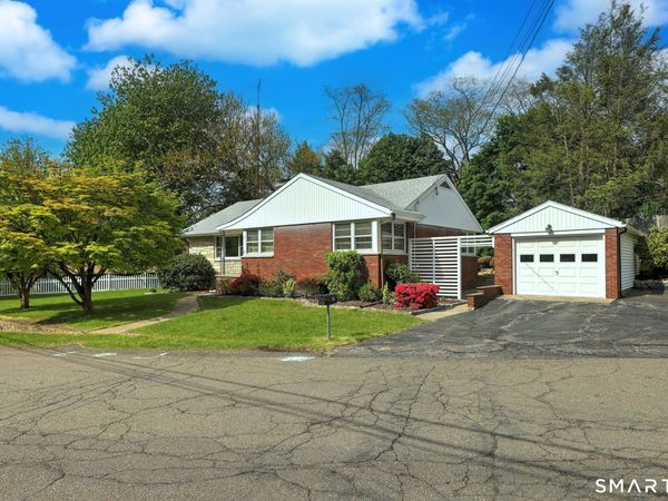 110 Beauvue , Bridgeport, CT 06606