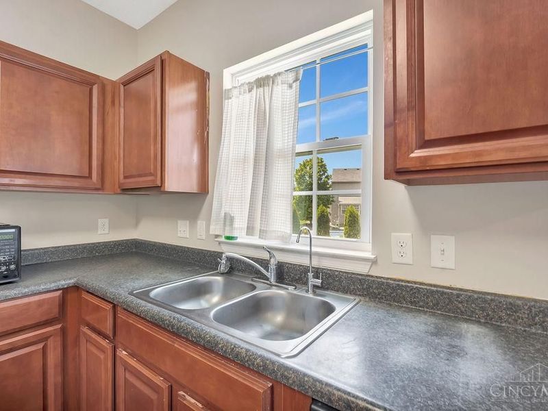 2625 Arroyo Ridge Court, Hamilton, OH 45011 Photo 11