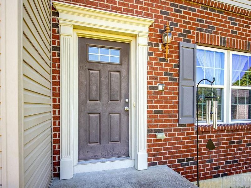 2625 Arroyo Ridge Court, Hamilton, OH 45011 Photo 2