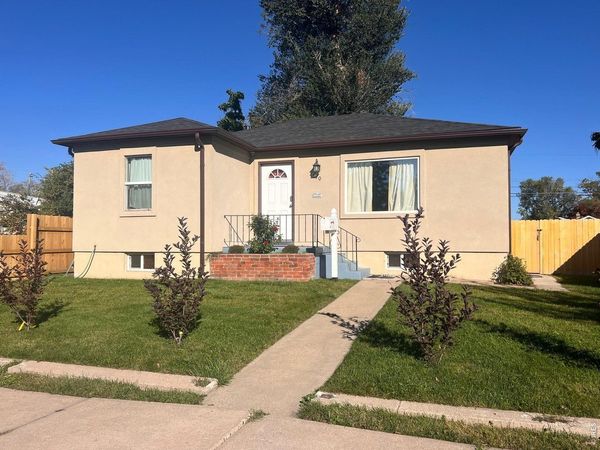 4870 Irving St, Denver, CO 80221