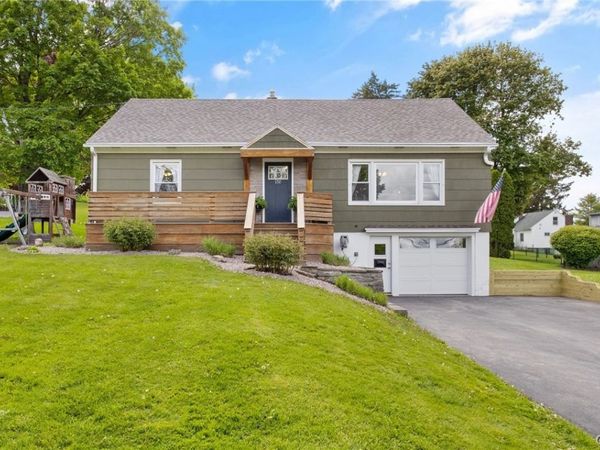 132 E Manchester Road , Syracuse, NY 13219