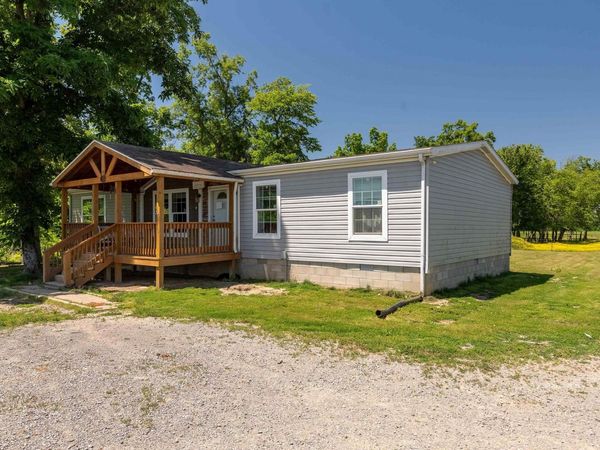 18057 Dwina Road, Thompsonville, IL 62890