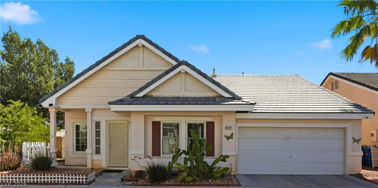 5252 Green Forest Way, Las Vegas, NV 89118 Main Photo