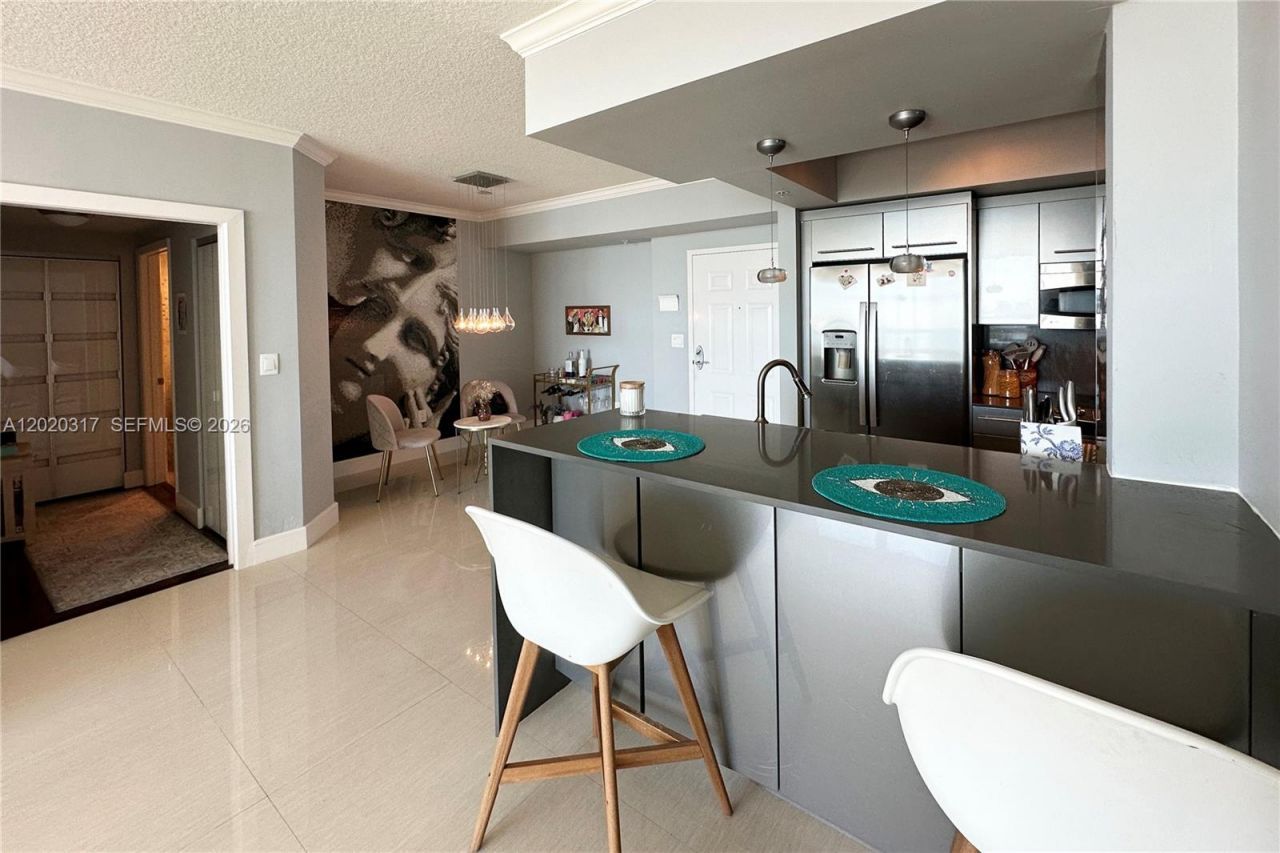 2000 N Bayshore Dr, Unit 614, Miami, FL 33137 Photo