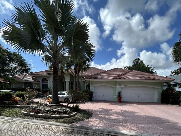 12044 NW 9th Pl , Coral Springs, FL 33071