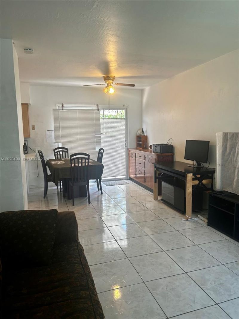2222 Taylor St, Unit 11, Hollywood, FL 33020 Photo