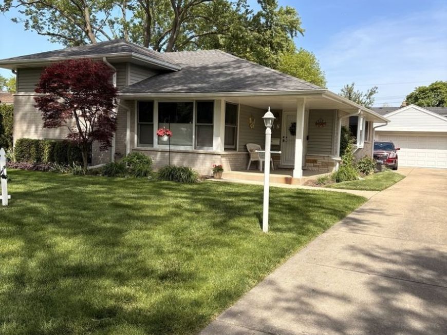 Main Photo