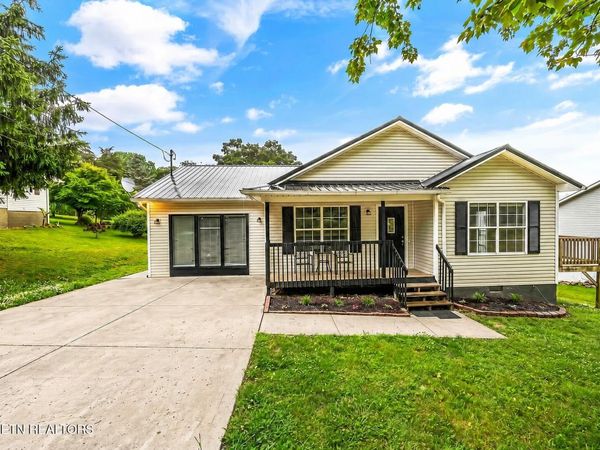 8002 Hill Rd, Knoxville, TN 37938