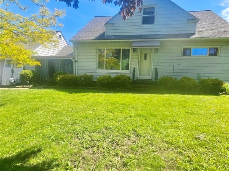 10481 Briar Hill Drive , Kirtland, OH 44094 Photo 1