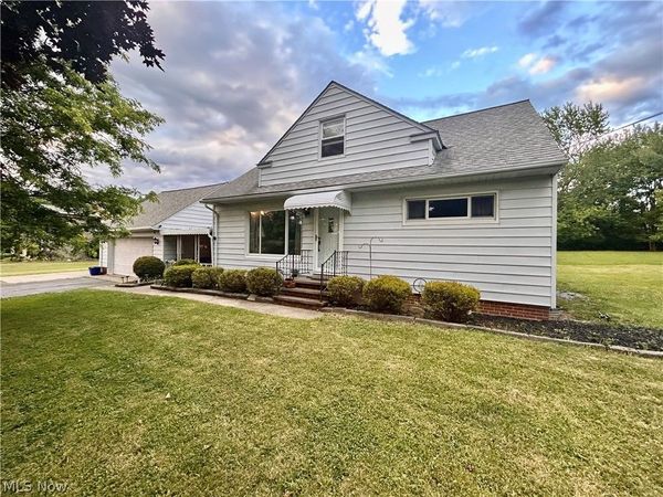 10481 Briar Hill Drive, Kirtland, OH 44094