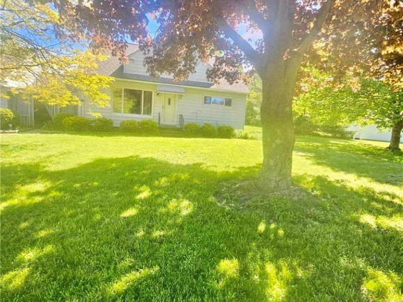10481 Briar Hill Drive , Kirtland, OH 44094 Photo 7