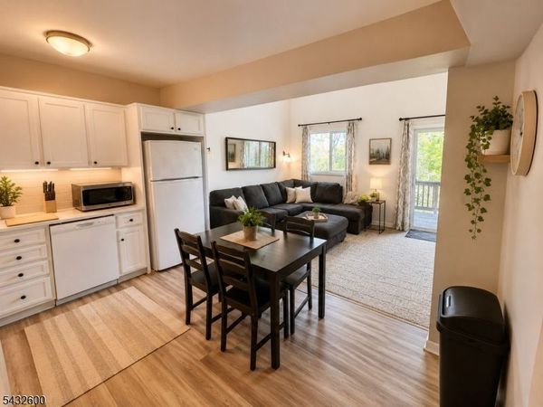 2 Port Royal Dr, Unit 6, Vernon, NJ 07462