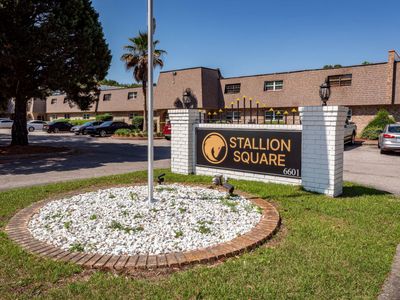 6601 Dorchester Road, Unit Apt 102, North Charleston, SC 29418