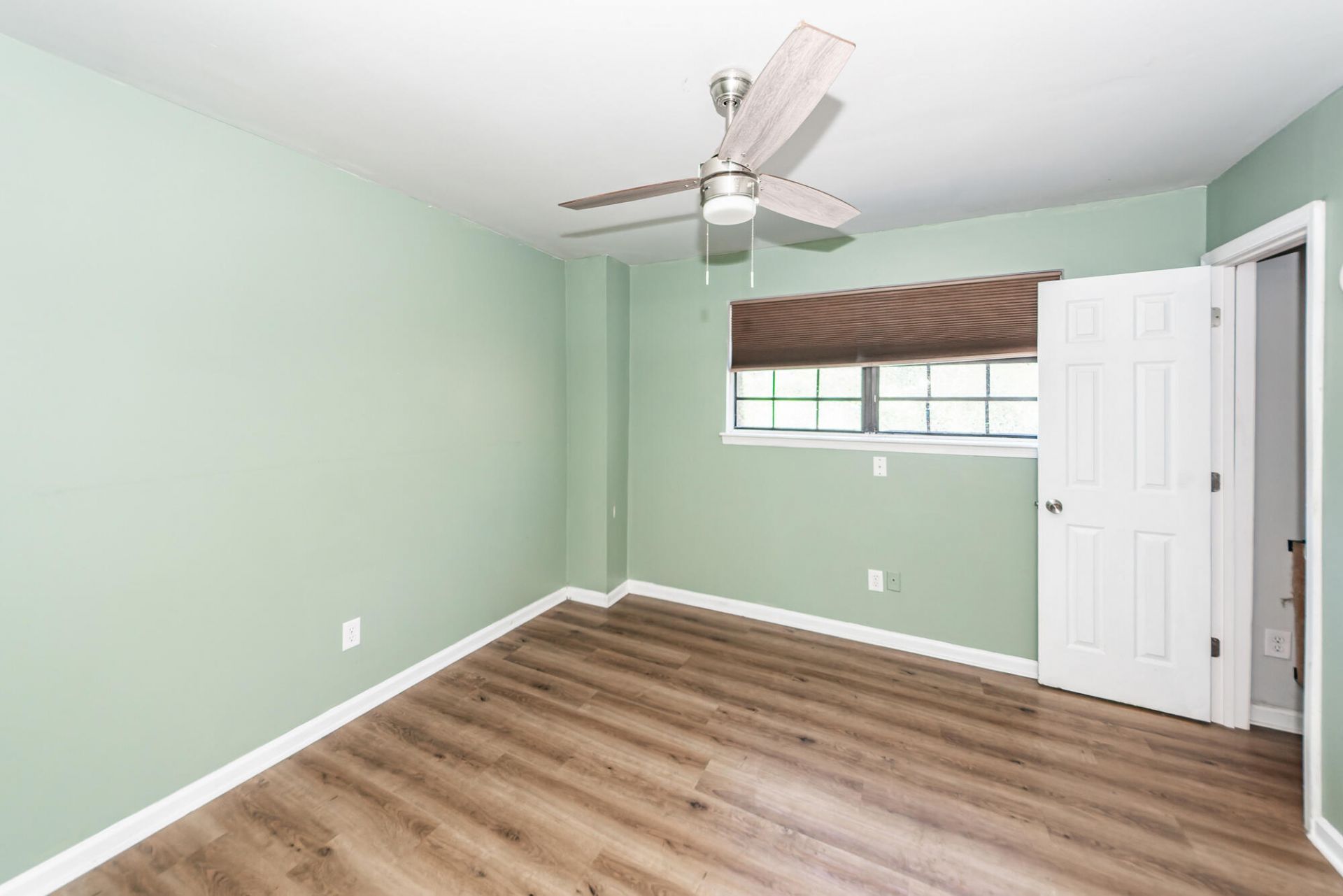 6601 Dorchester Road Photo 10