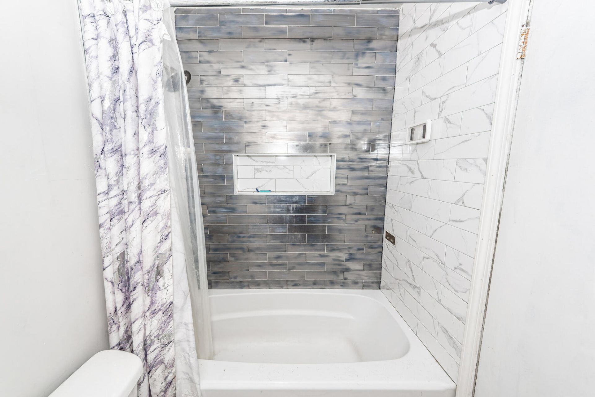 6601 Dorchester Road Photo 14
