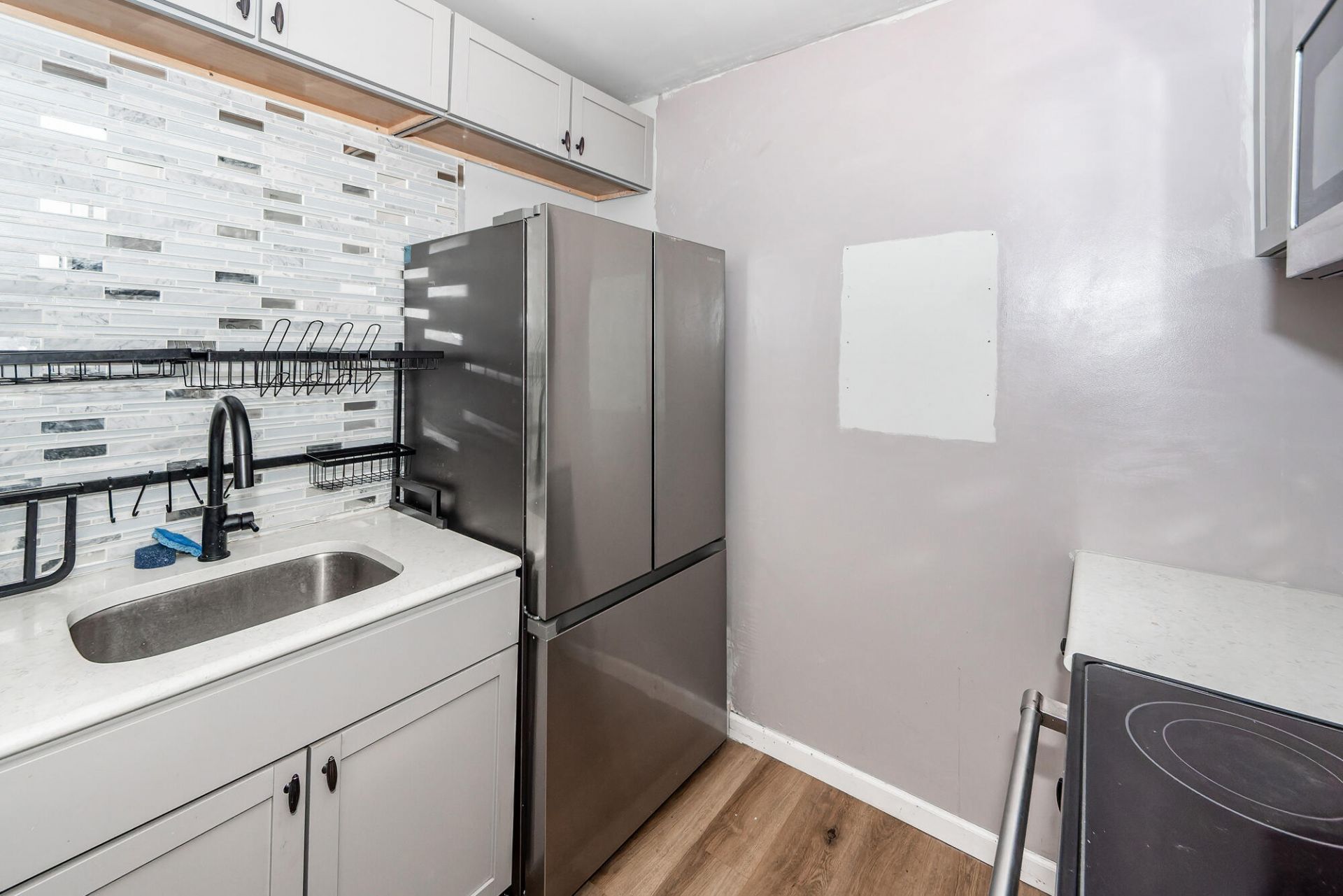 6601 Dorchester Road Photo 8