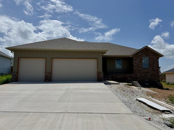 2608 W Pigeon Drive , Ozark, MO 65721