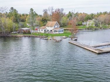 45586 Lois Lane , Wellesley Island, NY 13640