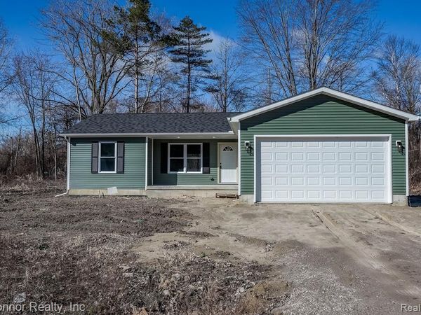 1047 39th Street , Port Huron Twp, MI 48060