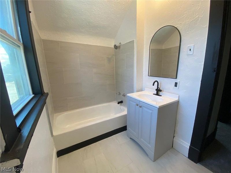 14726 Puritas Avenue, Cleveland, OH 44135 Photo 12