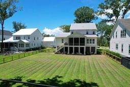 3853 Delinger Drive photo 4