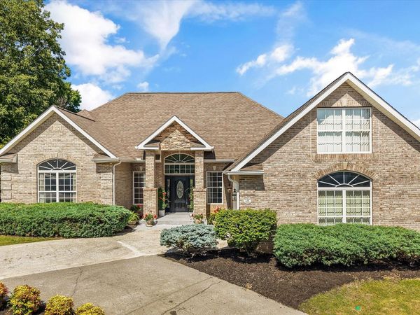 435 Royal Oaks Drive, Maryville, TN 37801