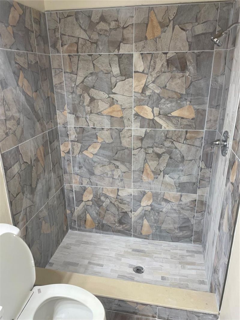 613 61st Avenue Terrace E, Unit 613, Bradenton, FL 34203 Photo