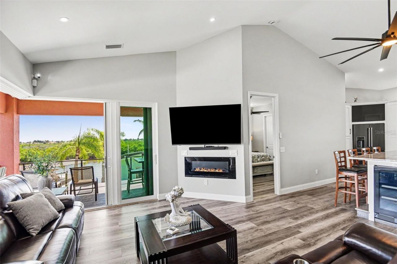 604 Tahiti Court, Punta Gorda, FL 33950 Photo