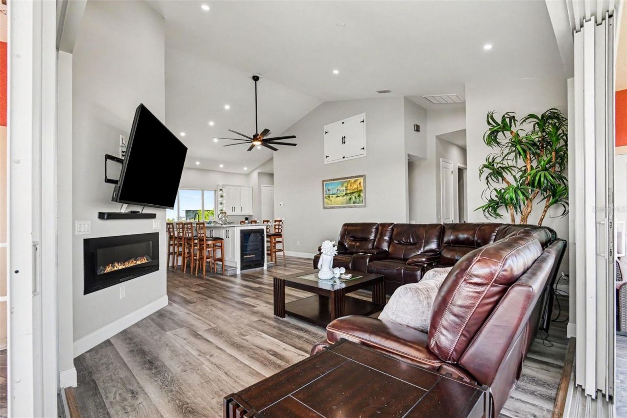 604 Tahiti Court, Punta Gorda, FL 33950 Photo