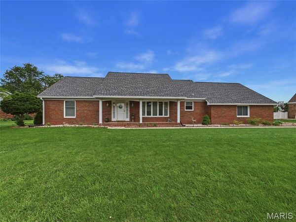 1228 Cardinal Drive, East Alton, IL 62024