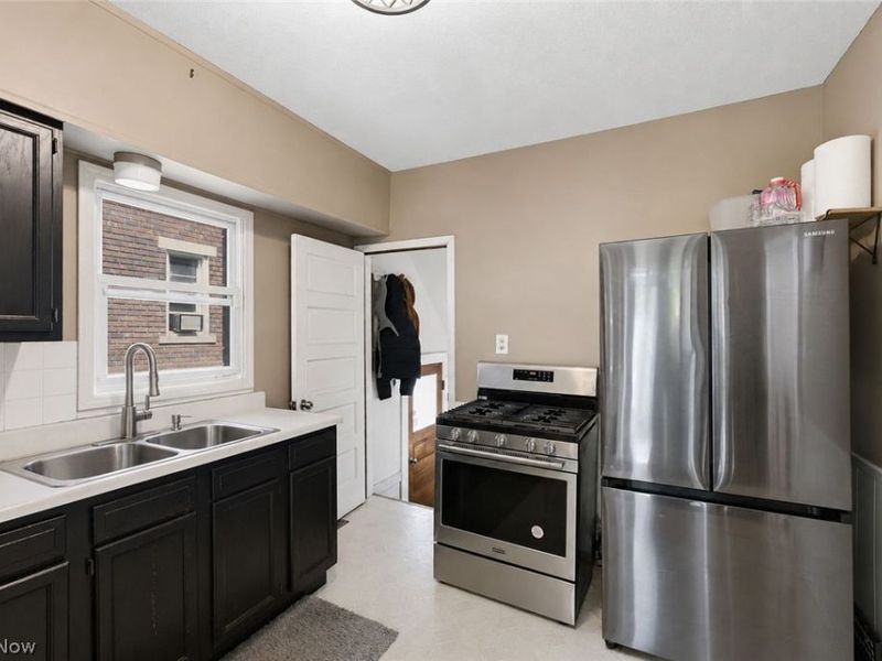 120 Grant Avenue , Cuyahoga Falls, OH 44221 Photo 10