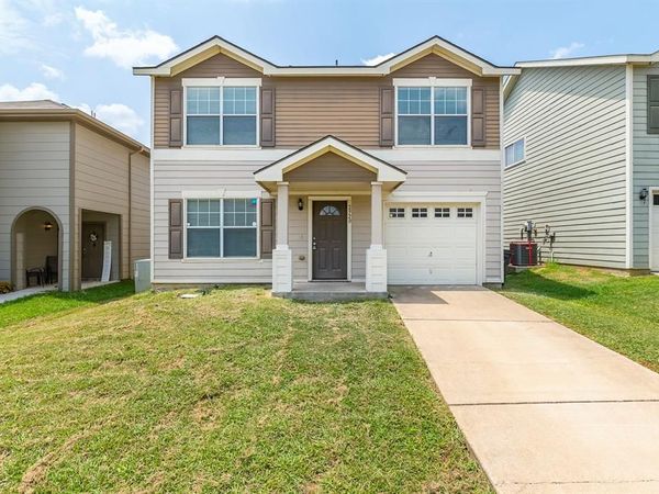 2920 Pima Lane , Fort Worth, TX 76119