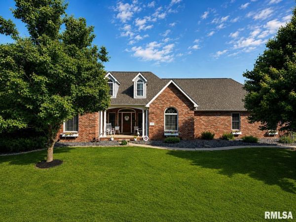 20724 N DEER BLUFFS Drive, Chillicothe, IL 61523