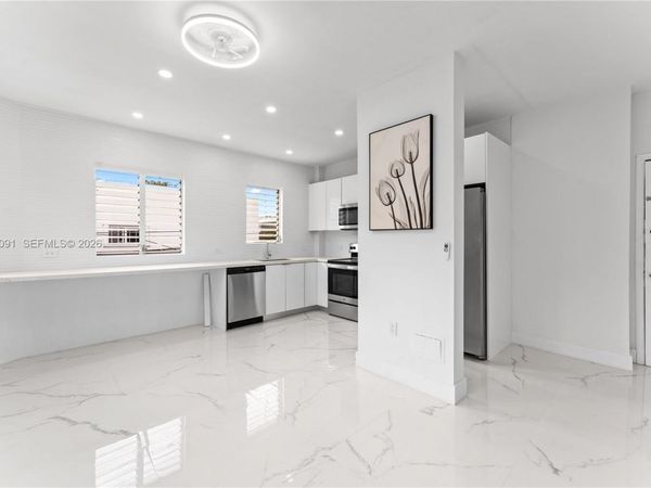 842 Meridian Ave , Unit 2D, Miami Beach, FL 33139