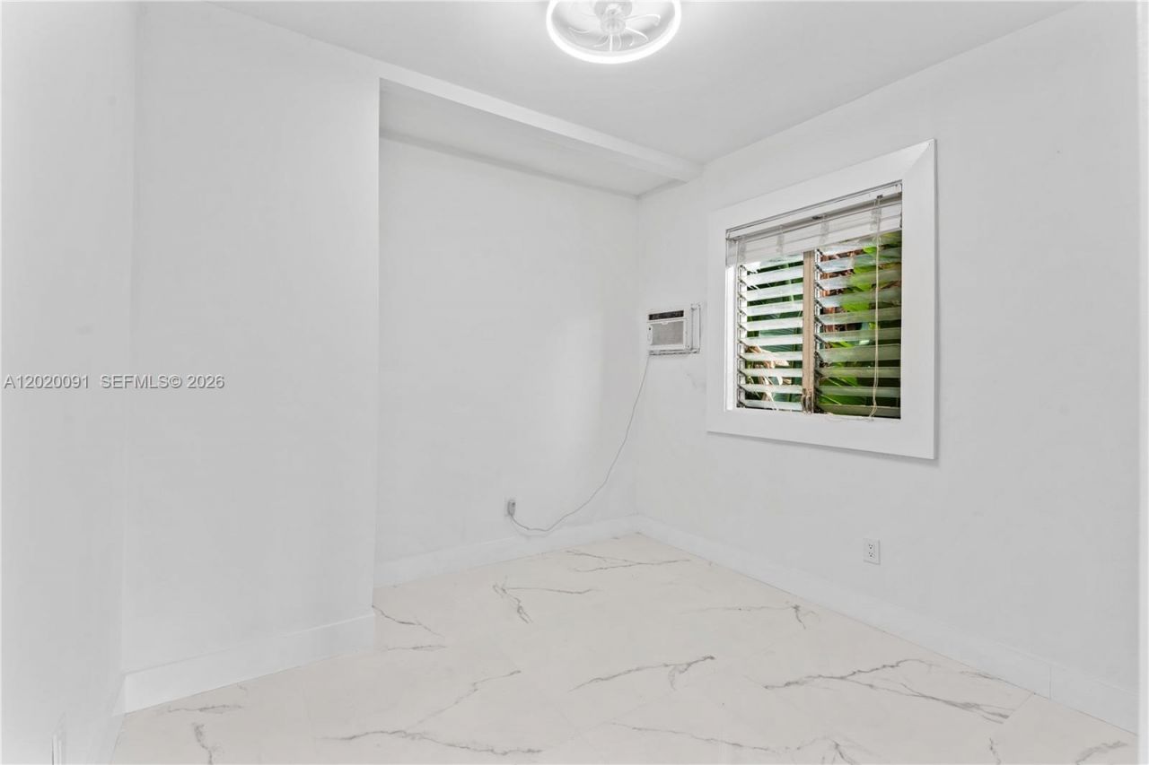 842 Meridian Ave , Unit 2D, Miami Beach, FL 33139 Photo