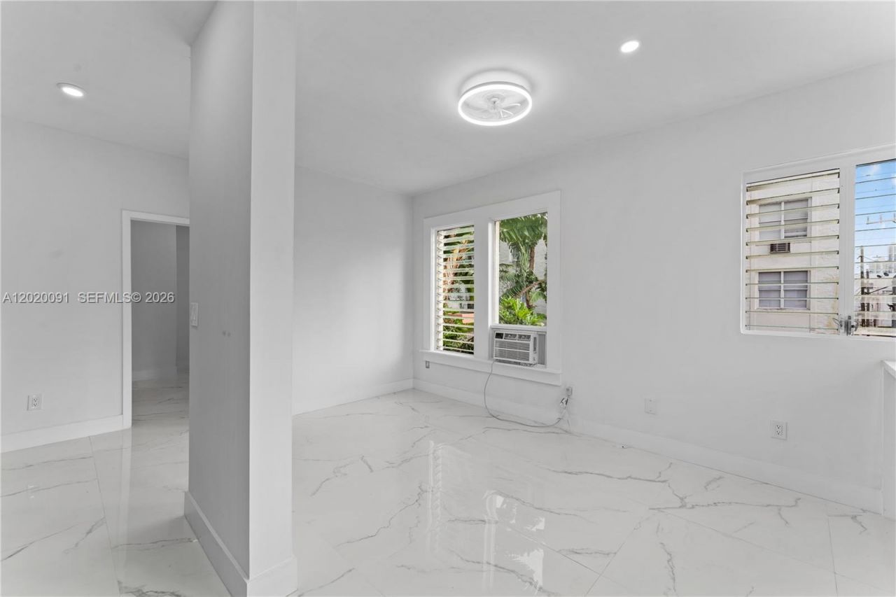 842 Meridian Ave , Unit 2D, Miami Beach, FL 33139 Photo