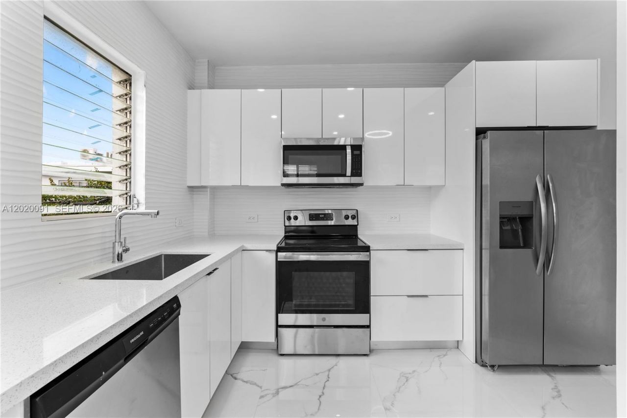 842 Meridian Ave , Unit 2D, Miami Beach, FL 33139 Photo