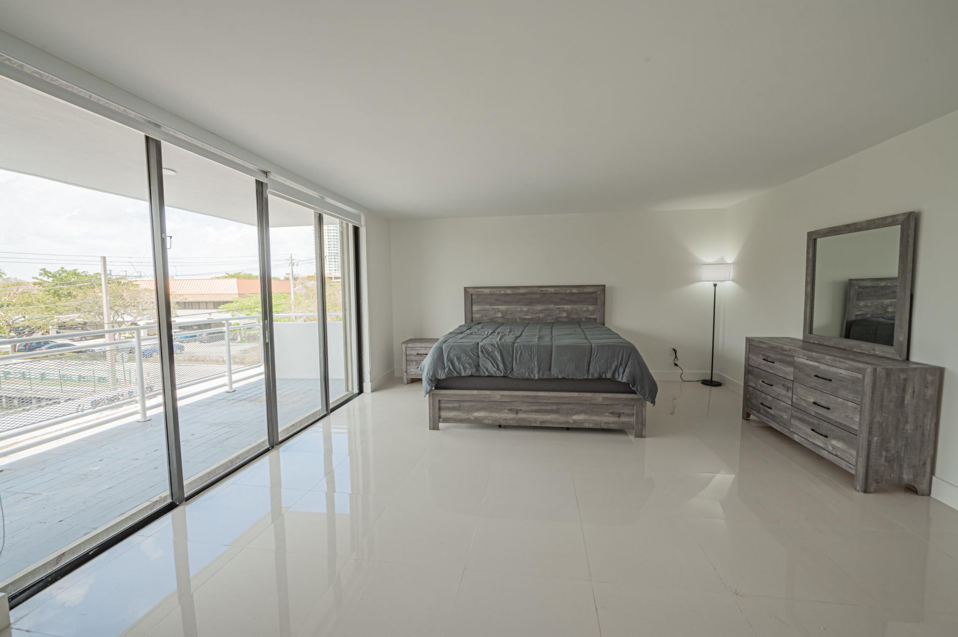 468 Golden Isles Drive, Unit 202, Hallandale Beach, FL 33009 Photo