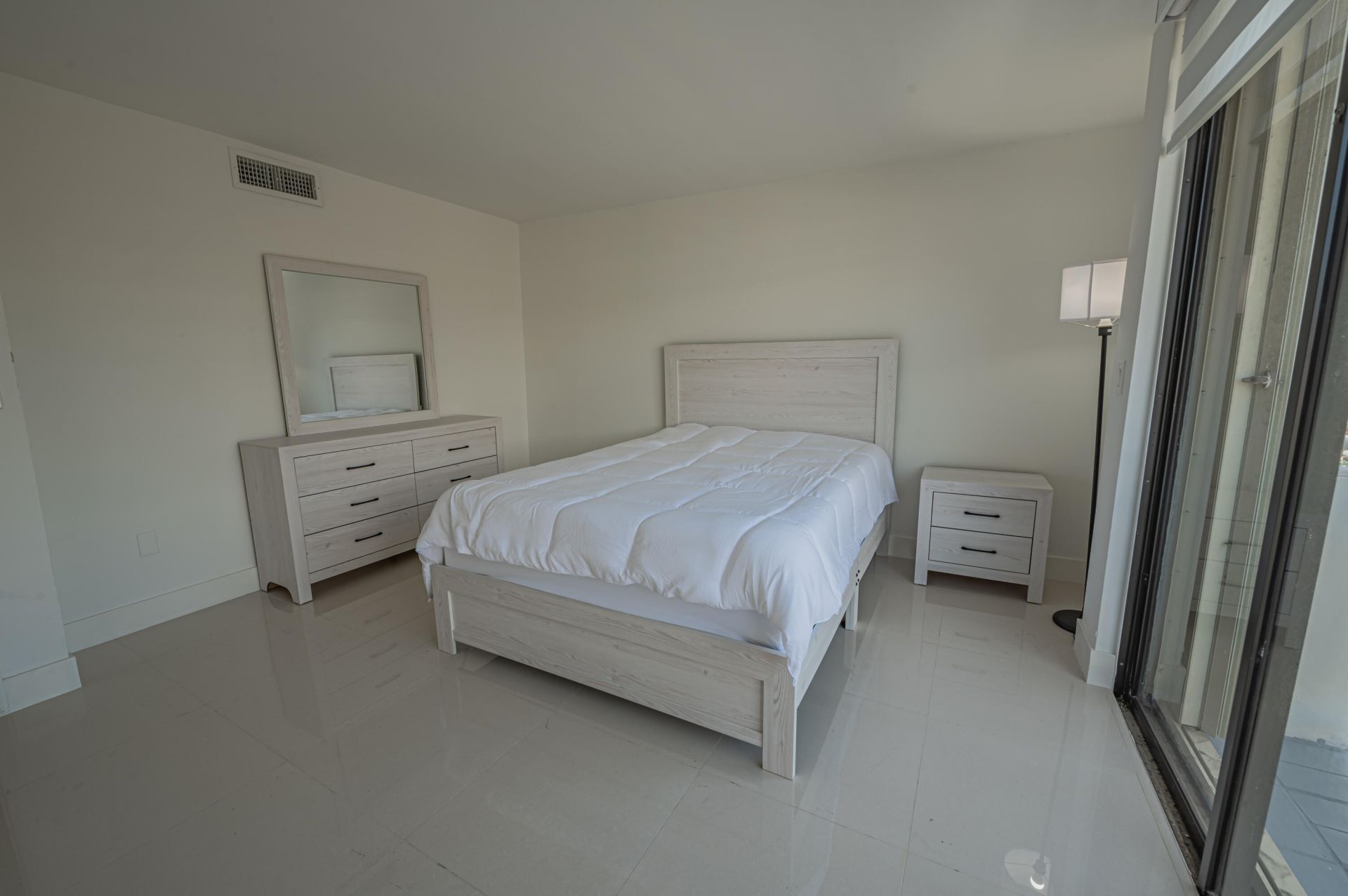 468 Golden Isles Drive, Unit 202, Hallandale Beach, FL 33009 Photo