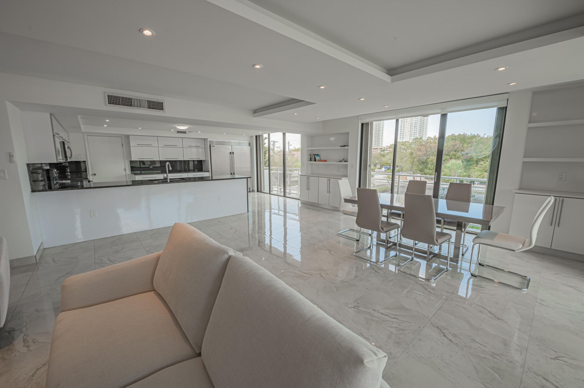 468 Golden Isles Drive, Unit 202, Hallandale Beach, FL 33009 Photo
