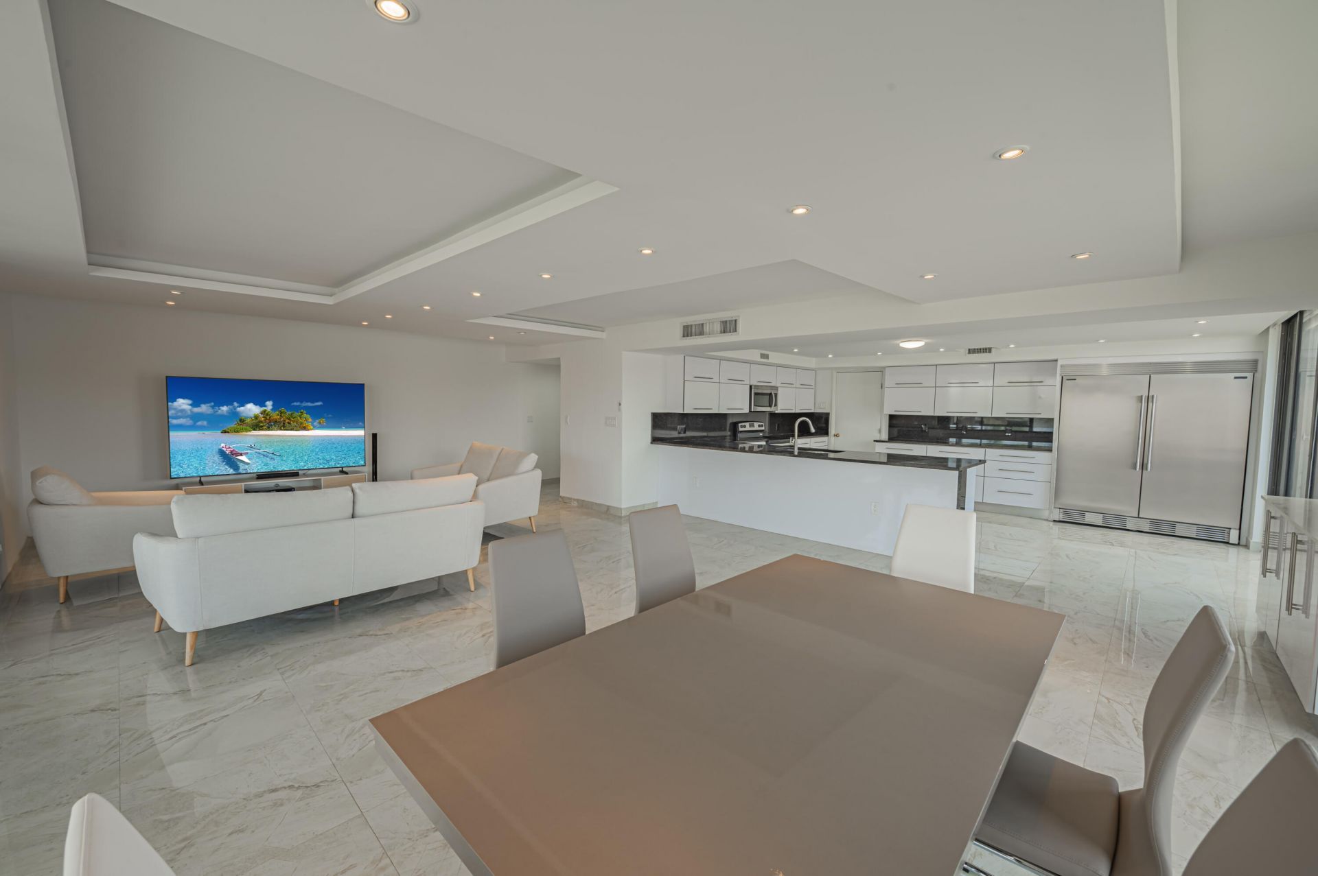 468 Golden Isles Drive, Unit 202, Hallandale Beach, FL 33009 Photo