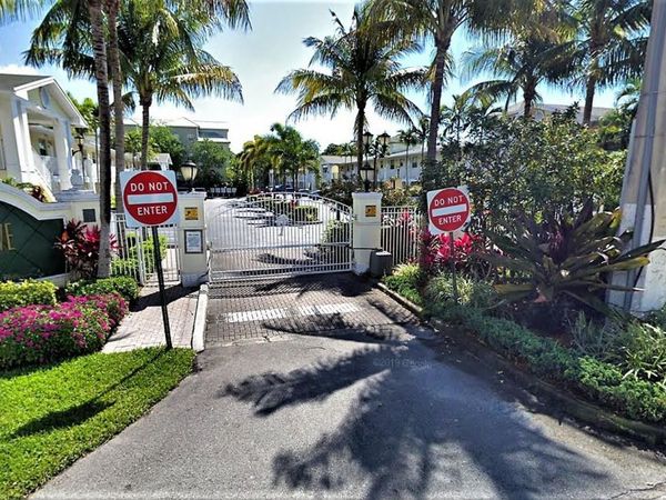 2660 NE 8th Avenue, Wilton Manors, FL 33334