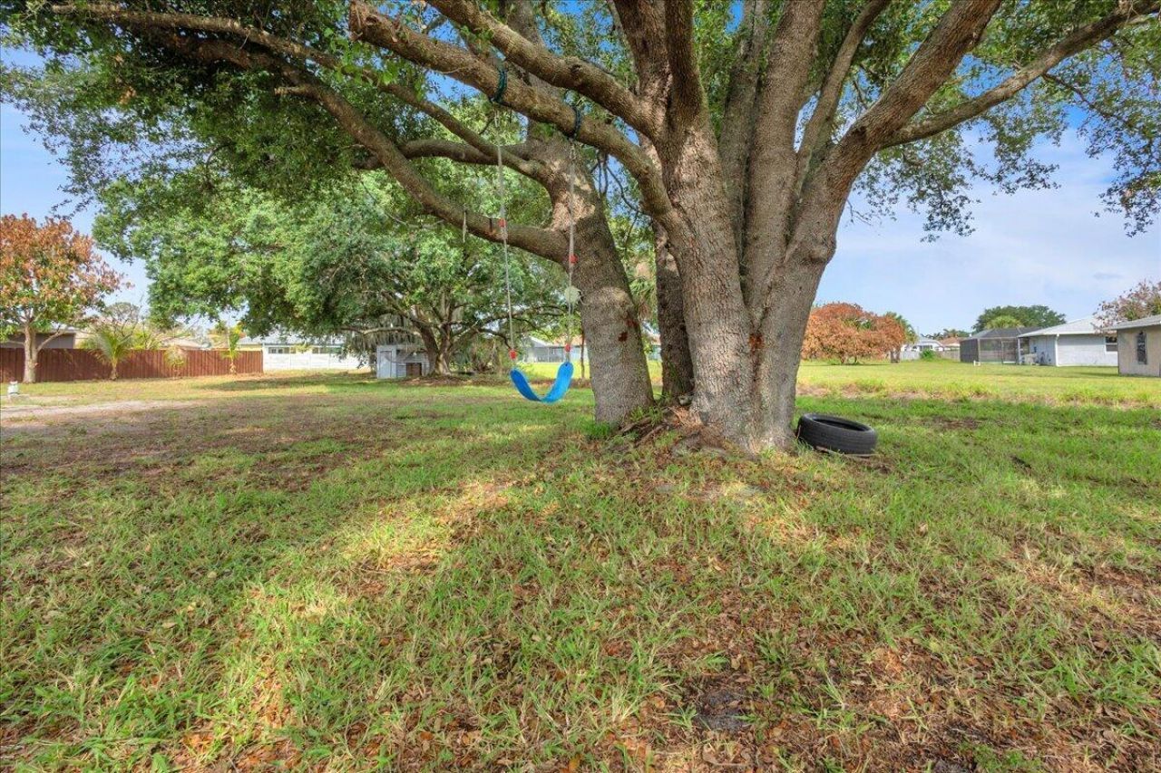 1097 SW Mcdevitt Avenue, Port Saint Lucie, FL 34953 Photo