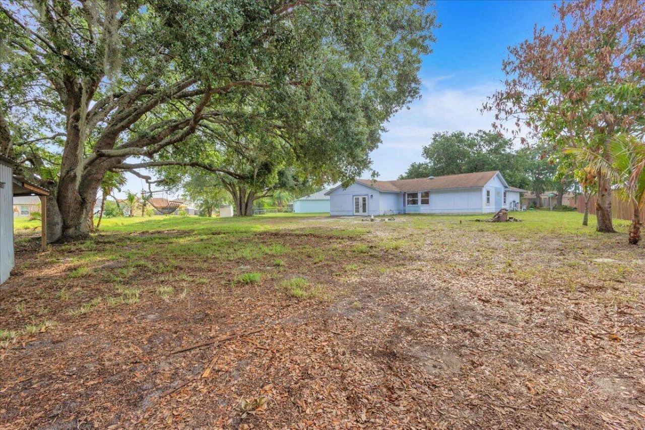 1097 SW Mcdevitt Avenue, Port Saint Lucie, FL 34953 Photo