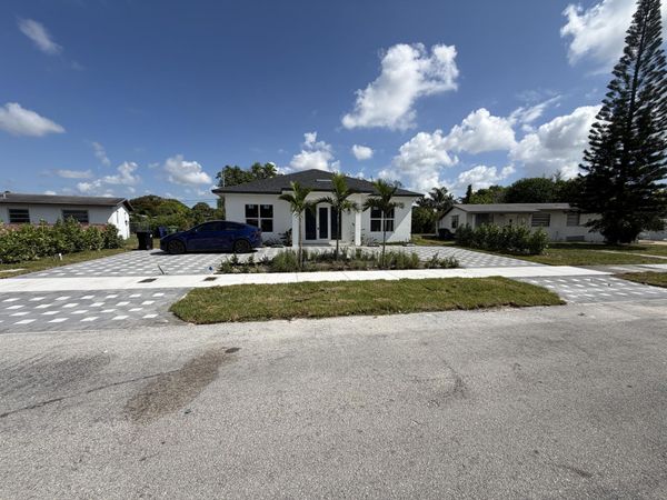 1705 NW 15th Street, Fort Lauderdale, FL 33311